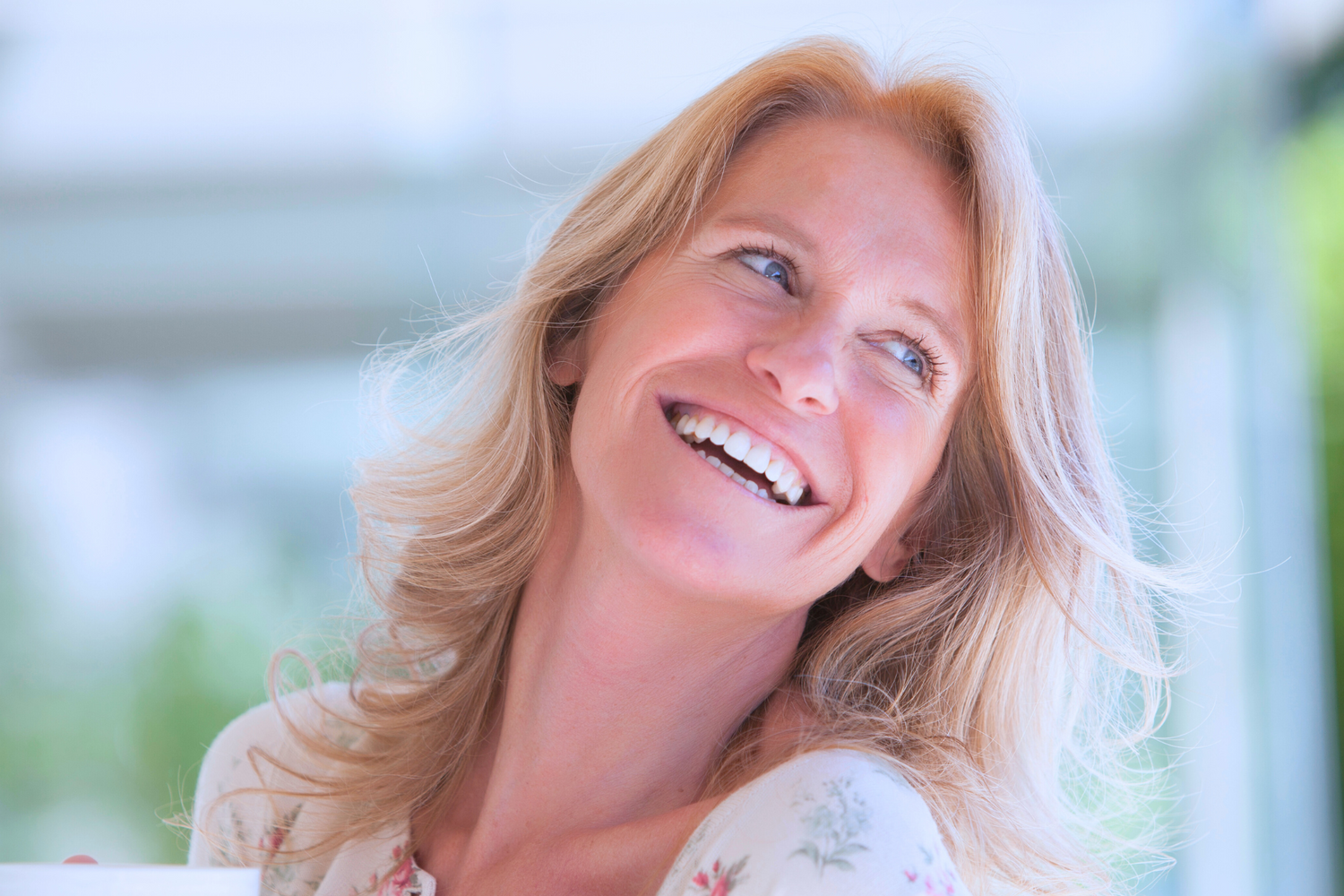 Abbronzatura in menopausa: benefici e precauzioni