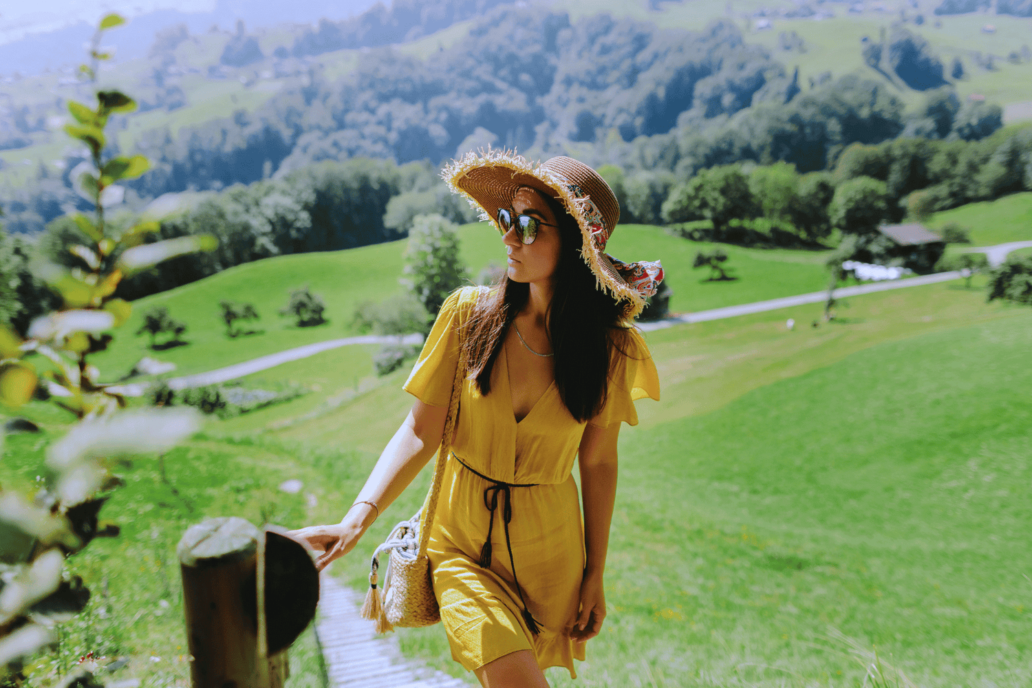 Beauty routine estiva in montagna: indispensabili nella valigia