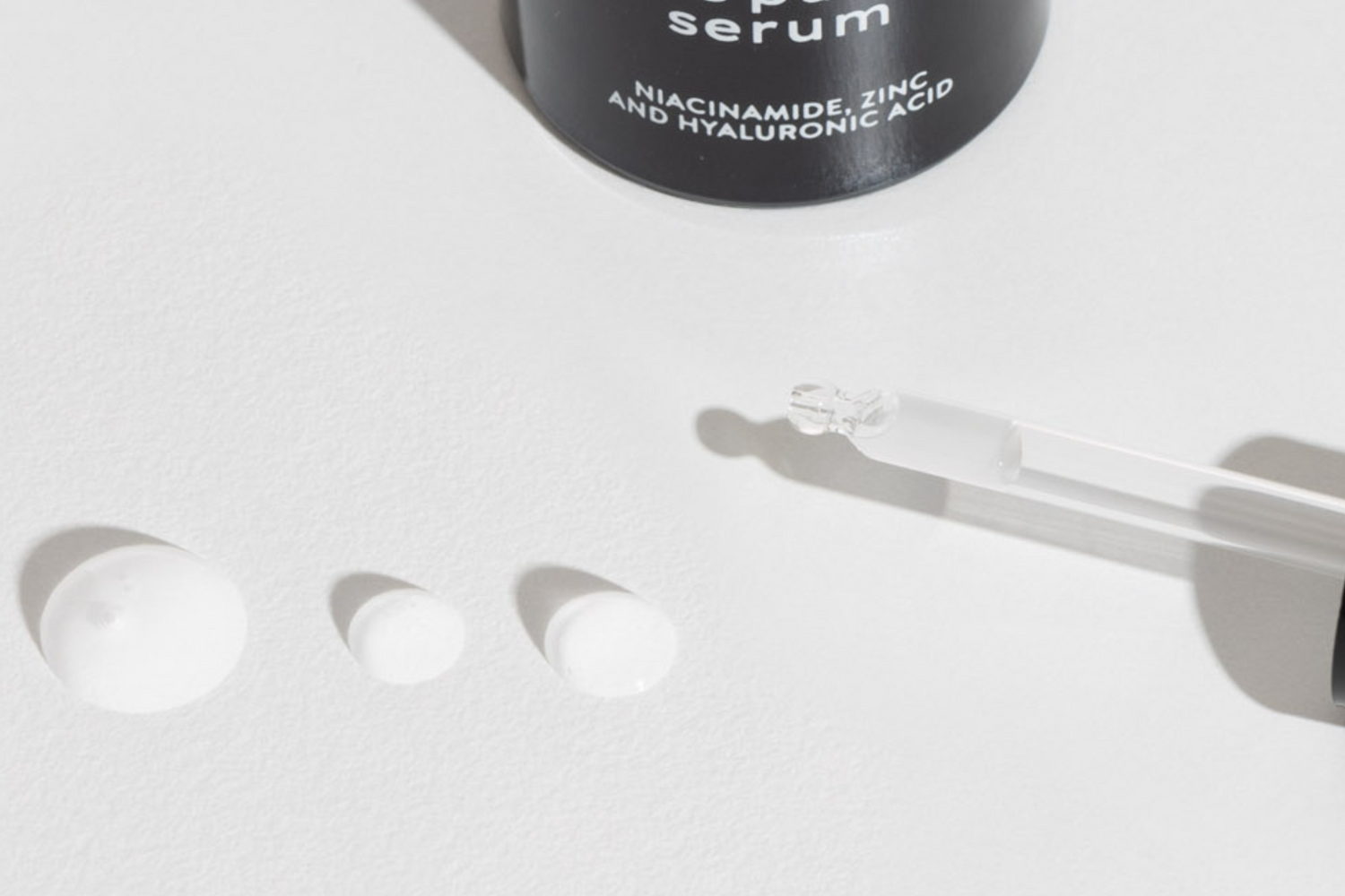 Niacinamide: il segreto per pori e pelle uniforme