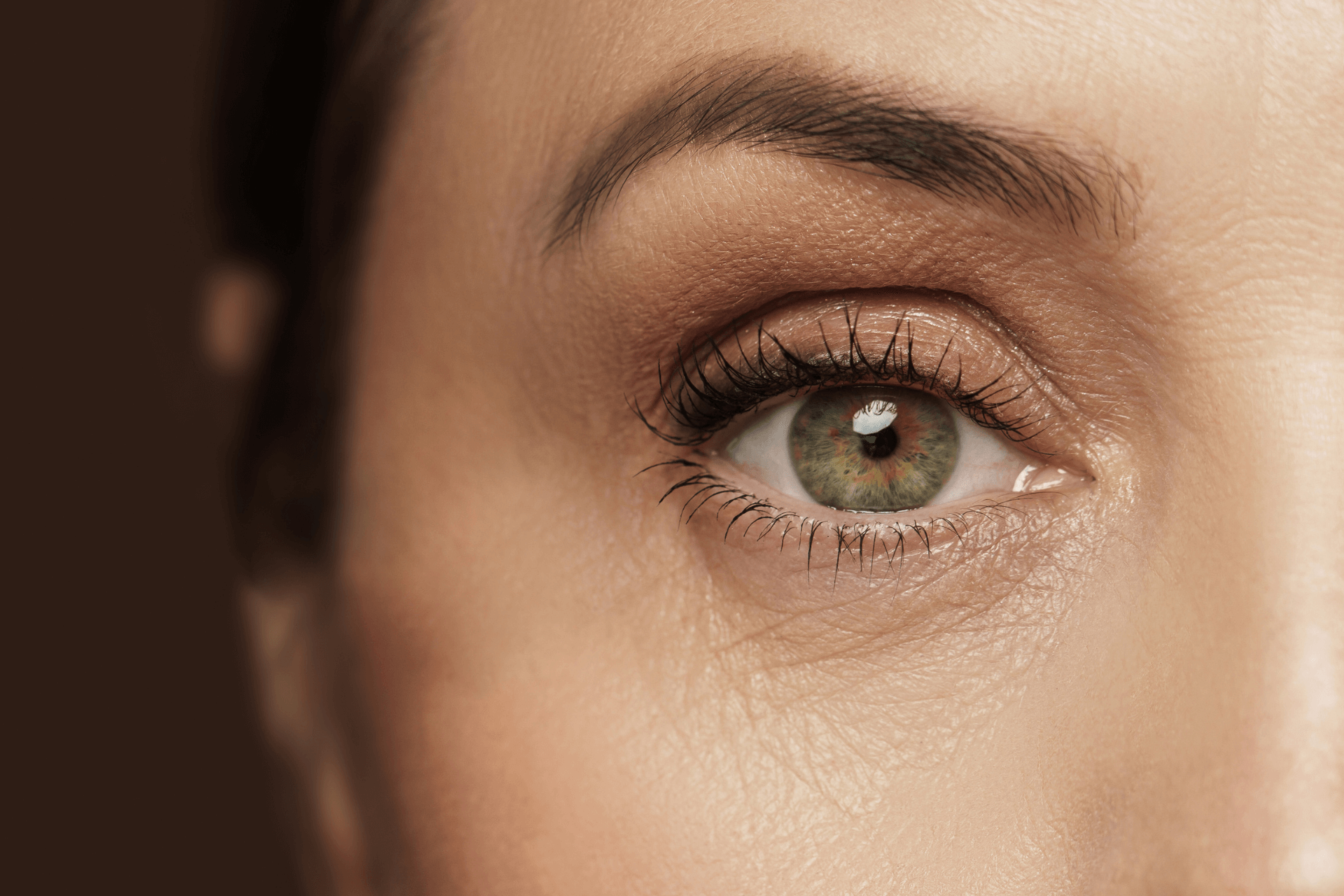 Come prendersi cura della pelle del viso: la Skincare quotidiana per prevenire lo skin aging