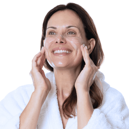 TRUE CLEAN - Set doppia detersione struccante illuminante: olio + mousse