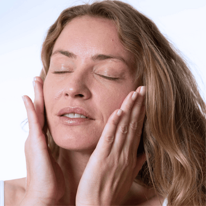 Luminous Skin - Siero Crema 2 in 1 al Bakuchiol, Acido Ialuronico e Aloe Vera